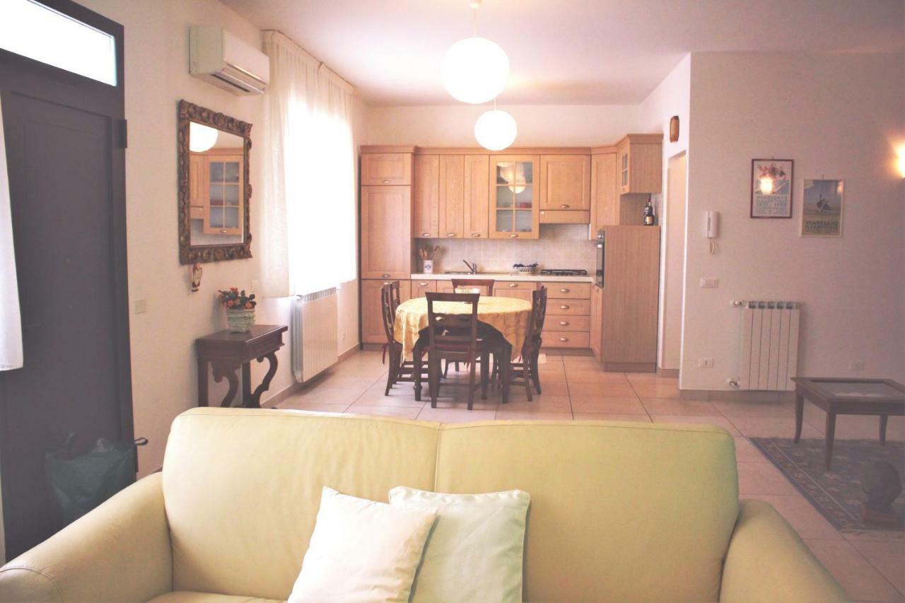 Casa Lu' Villa Viareggio Buitenkant foto